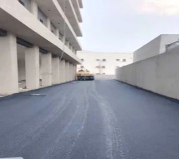 أعمال رصف الطرق بالطائف